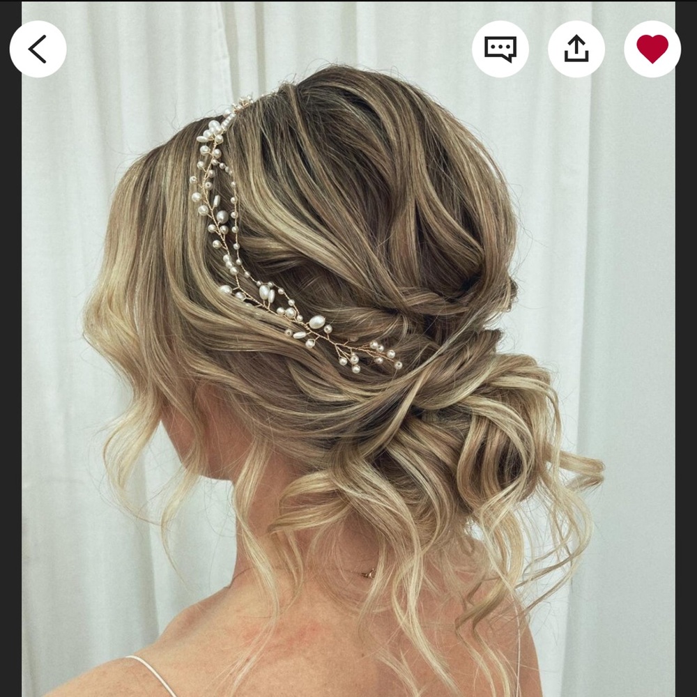 Elegant Pearl Hair Accessory